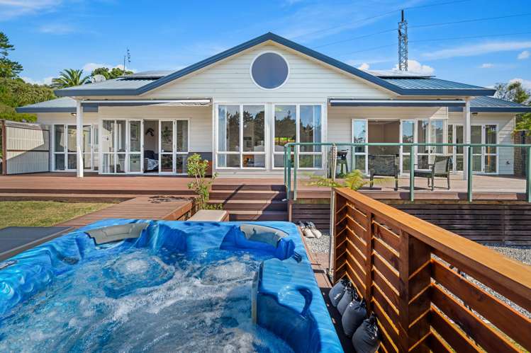 32 Bernard Magnus Lane Greenhithe_24