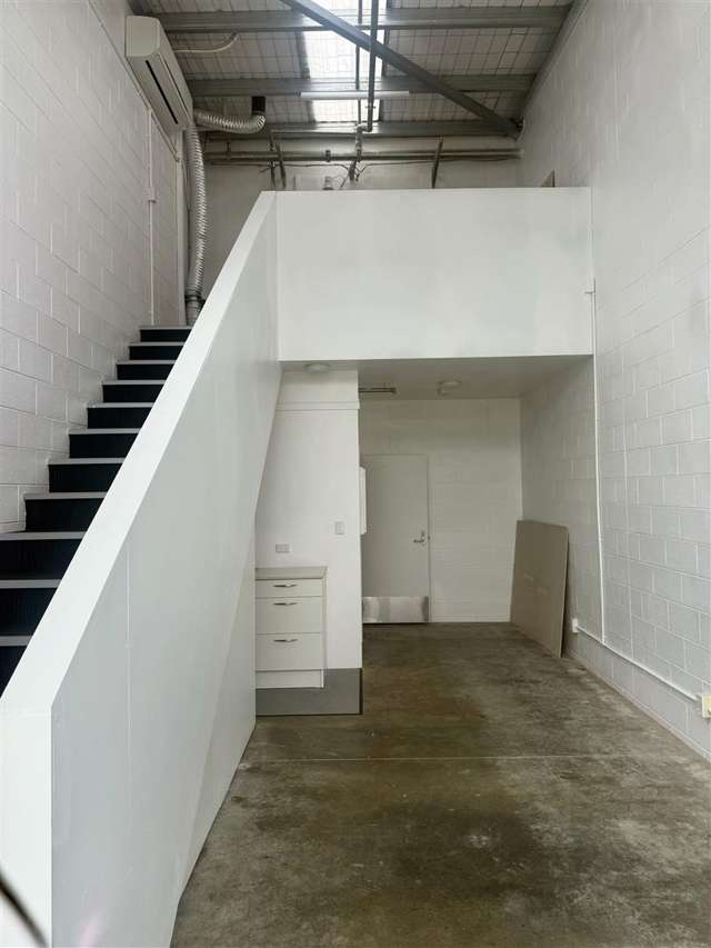 Unit 51 70 Kingsford Smith Street Rongotai_1
