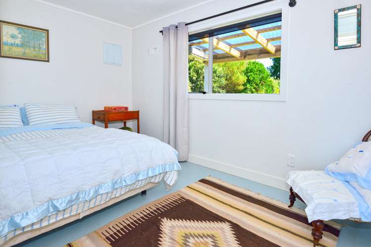 14 Monkhouse Street Tolaga Bay_8