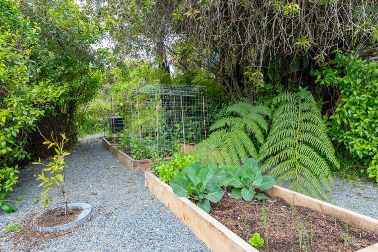 76 Wyndham Road Pinehaven_13