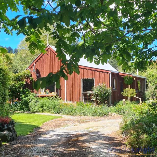 Whitecliffs Rustic Wonder