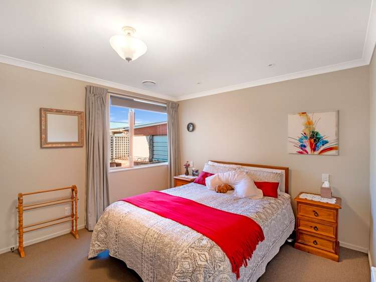 38 Middle Road Allenton_13