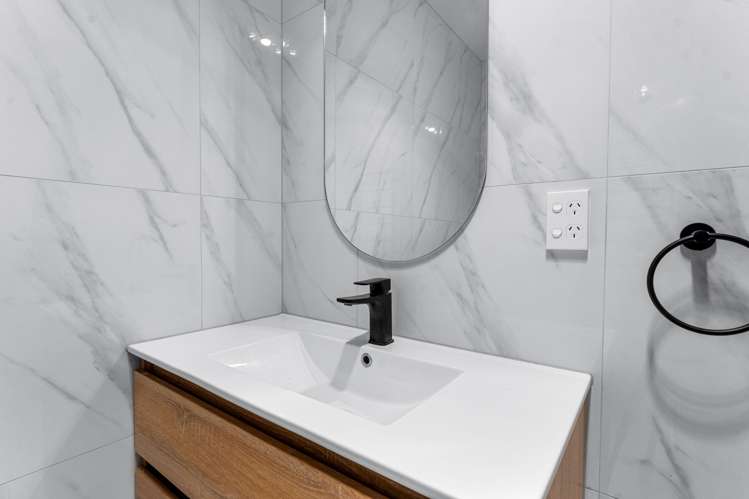 7/27 Carole Crescent Pakuranga Heights_16
