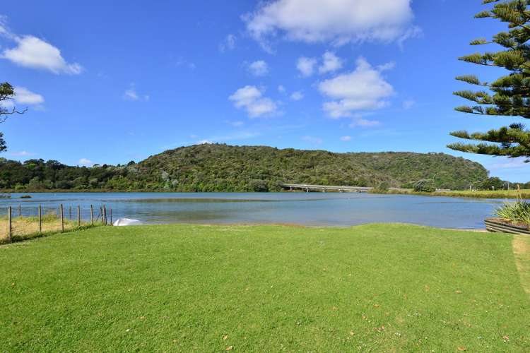 2H/25 Weranui Road Waiwera_10