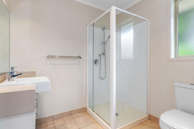 8 Maxwell Place Te Kamo_16