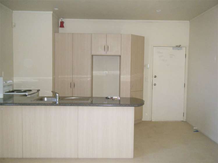 7/641 Au Victoria Street Hamilton Central_3