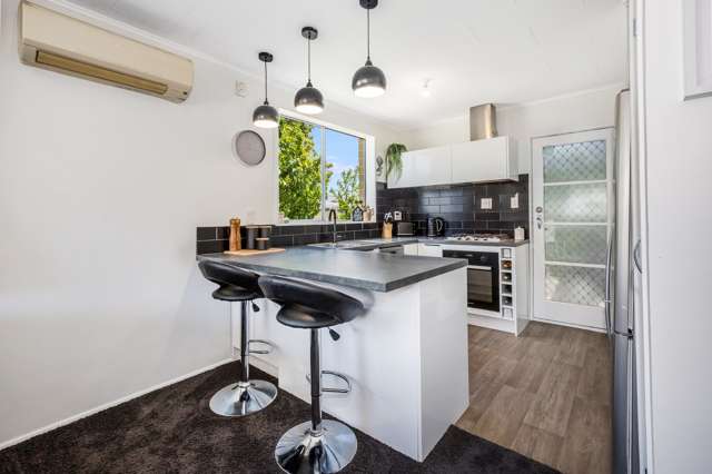 2/1 Sequoia Place Maoribank_2