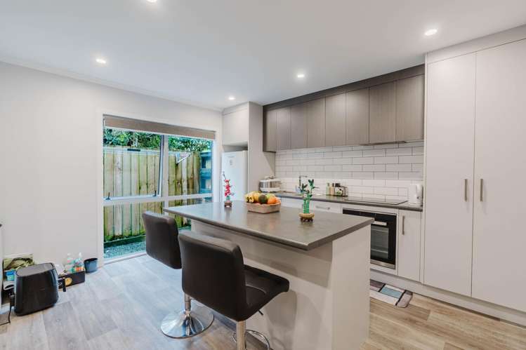 10C Gazeley Avenue_3