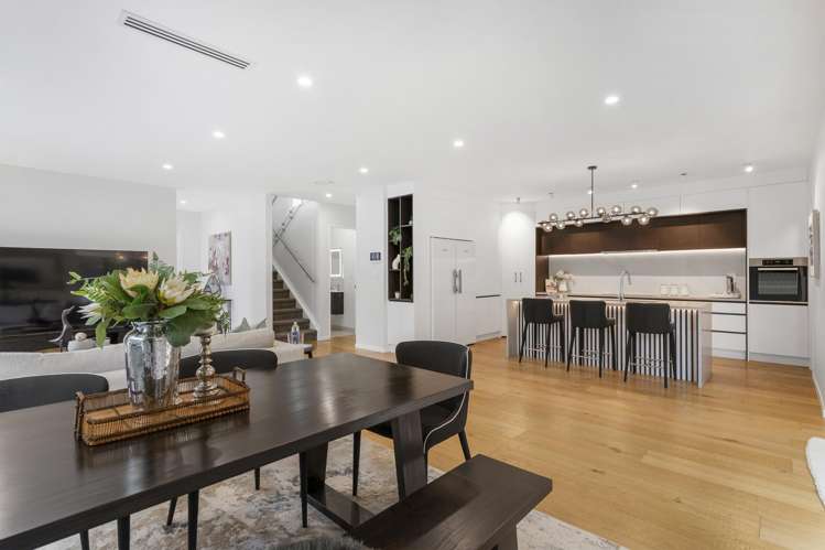 30B Waiatarua Road_2