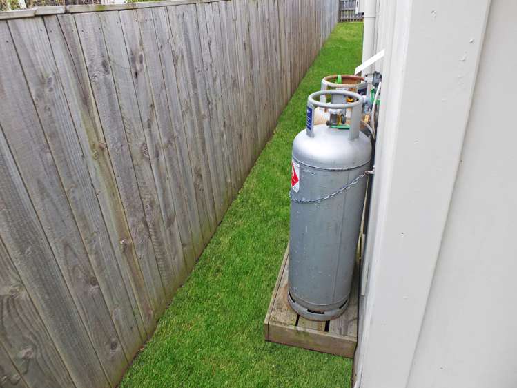 37 Cook Street Foxton_19