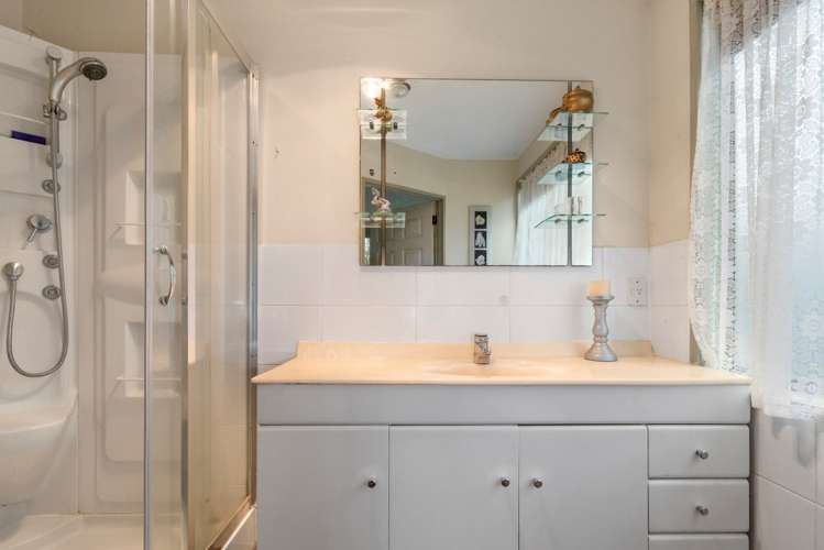 505 Swanson Road Ranui_9