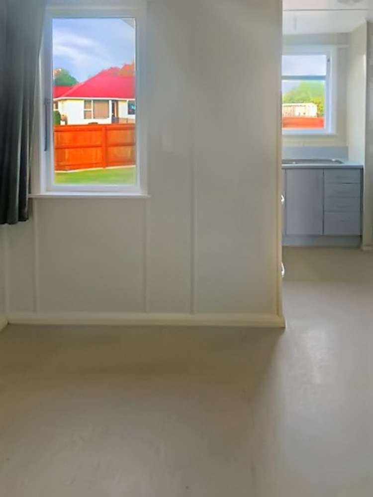 23 Holland Crescent Bulls_12