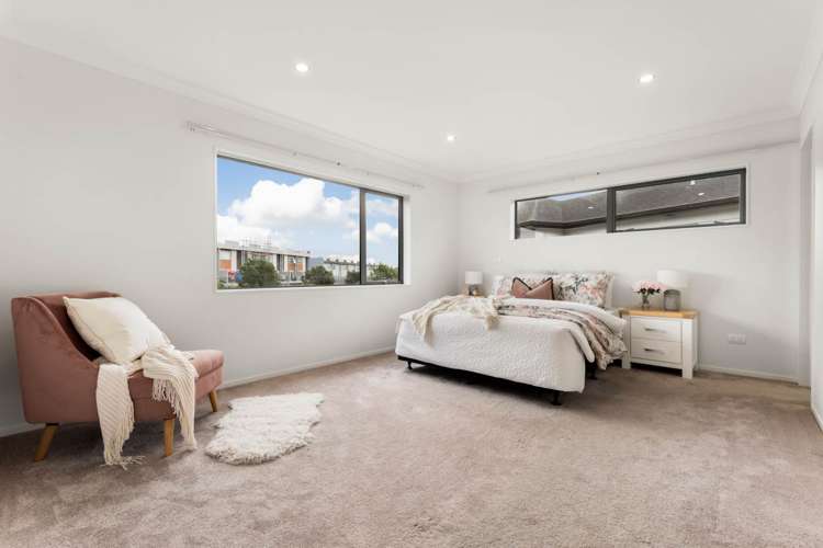 23 Bordeaux Parade Te Atatu South_10