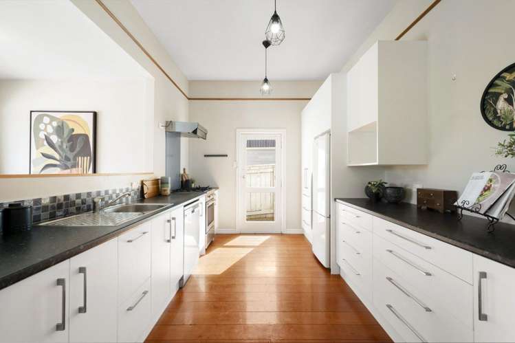 69 Muritai Road Eastbourne_5