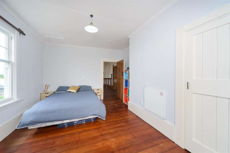 27 High Street Bulls_29