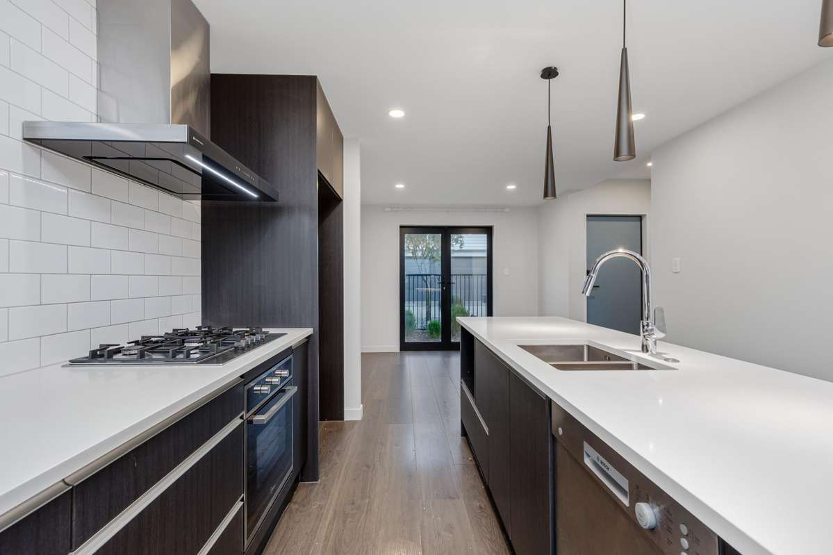 6 Alexander French Close_2