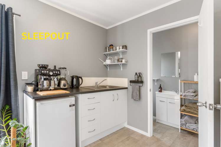 64 Stottholm Road Titirangi_22