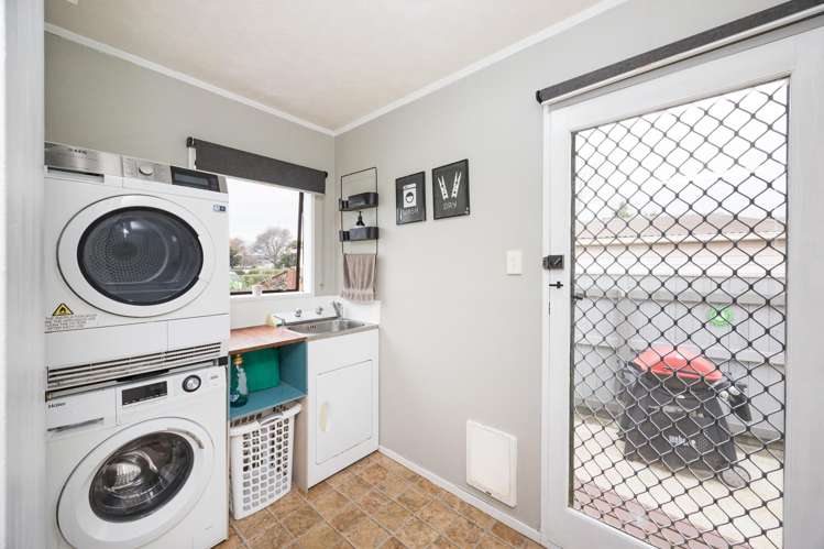 5 Cedar Grove Highbury_14