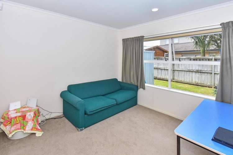 7 Stranraer Crescent Wattle Downs_14