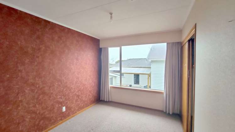 77A Lowe Street Avenal_21