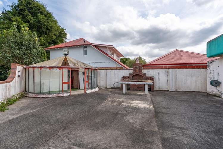 169 River Road Hamilton East_19