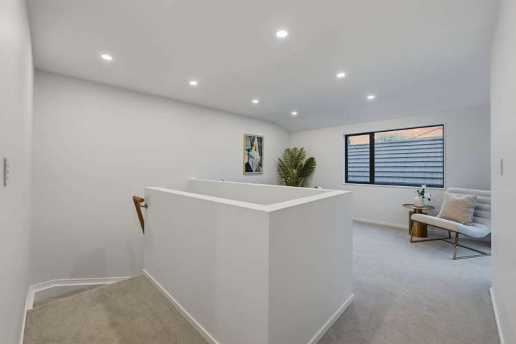 3B & 3C Towra Place Botany Downs_23