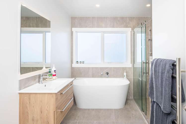 67 Maanihi Drive Rototuna North_36
