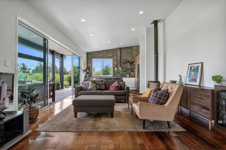 438B Alfred Road Egmont Village_10