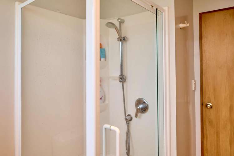 16 Chestnut Grove Maungaraki_12