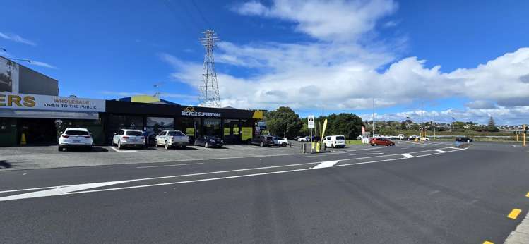 72 Barrys Point Road Takapuna_11