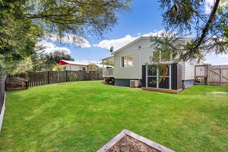 2/137 Awaroa Road Helensville_11