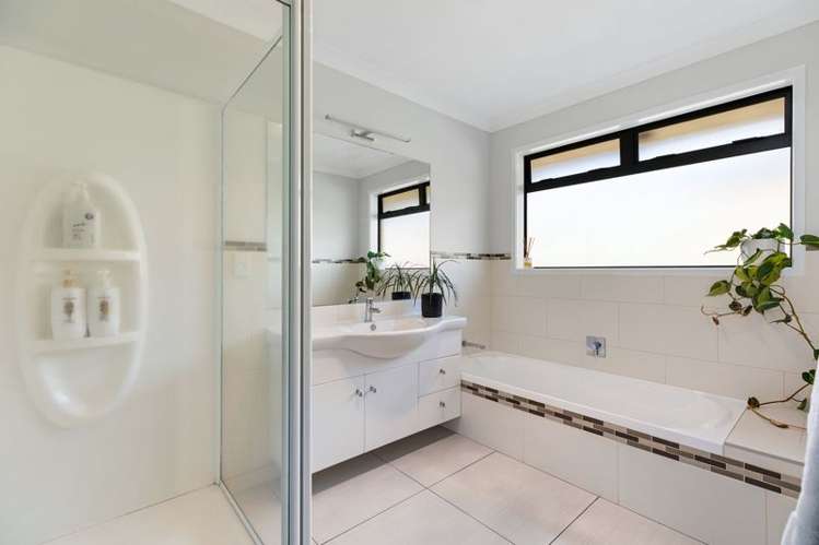 42 Alva Glen Place Pyes Pa_18