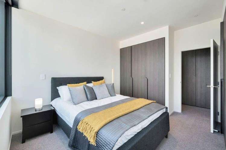 1607/10 Commerce Street City Centre_7