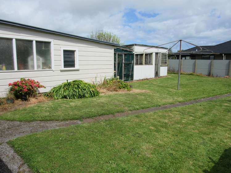 36 Hunter Street Hawera_12
