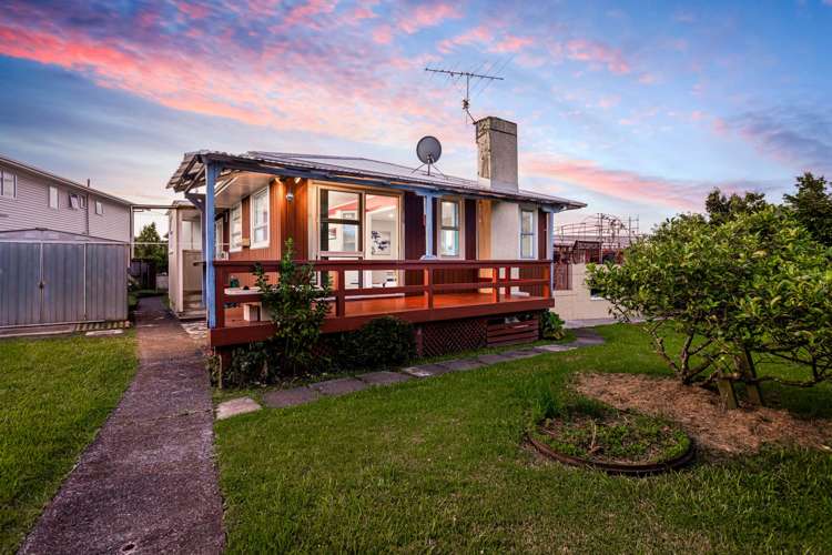 33 Tiroroa Avenue Te Atatu South_18