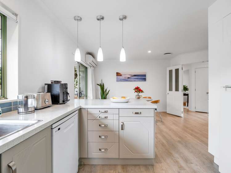 36 Olympus Grove Papamoa Beach_13