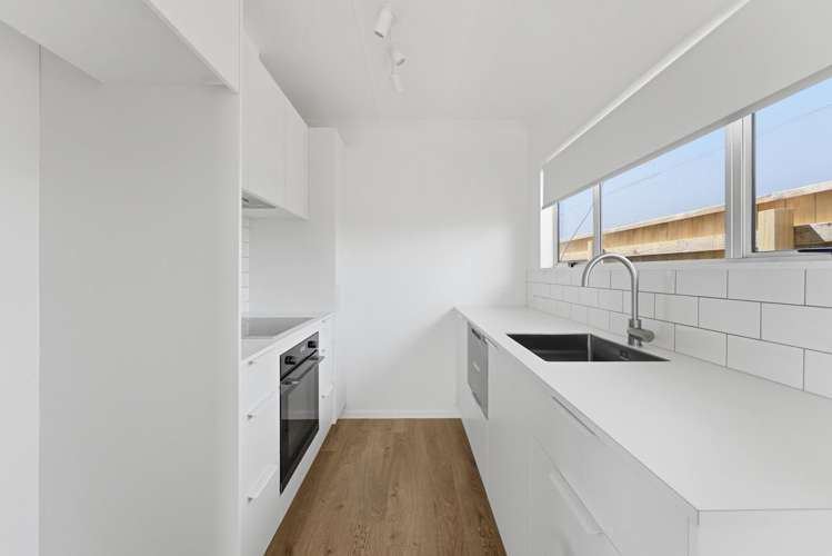 209 Seaview Road Westown_2