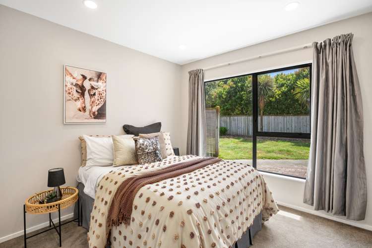 10 Lorna Irene Drive Raumati South_12