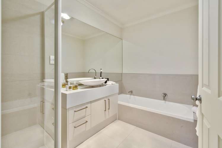 80 Lothian Brae Wattle Downs_12