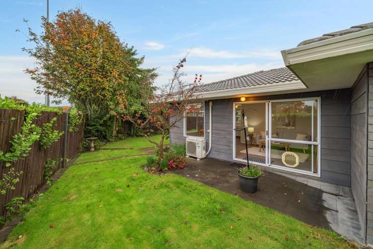 2/15 Dumfries Drive Hei Hei_13