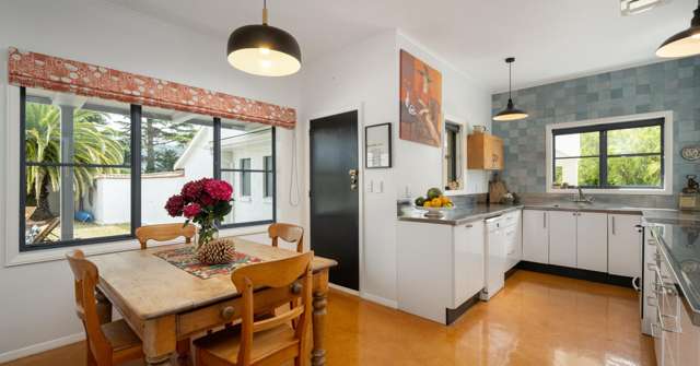 2 Neal Road Rarangi_4