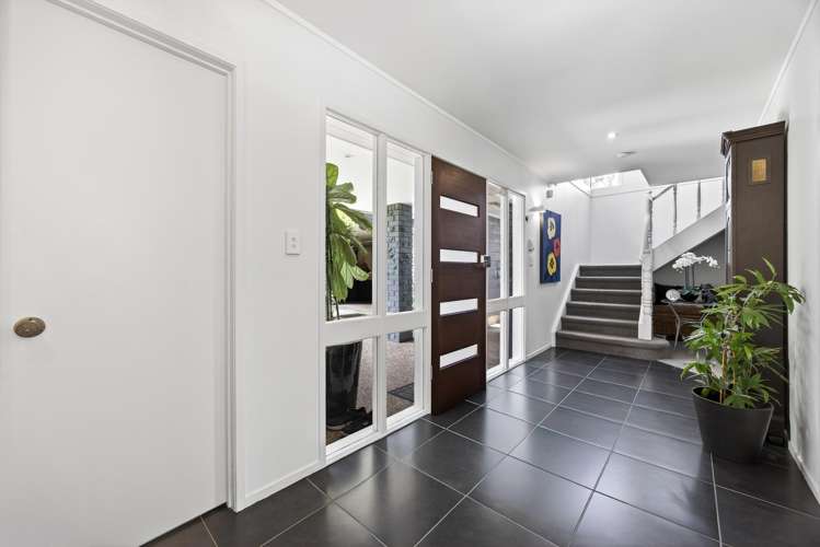 14 Davita Place Farm Cove_10