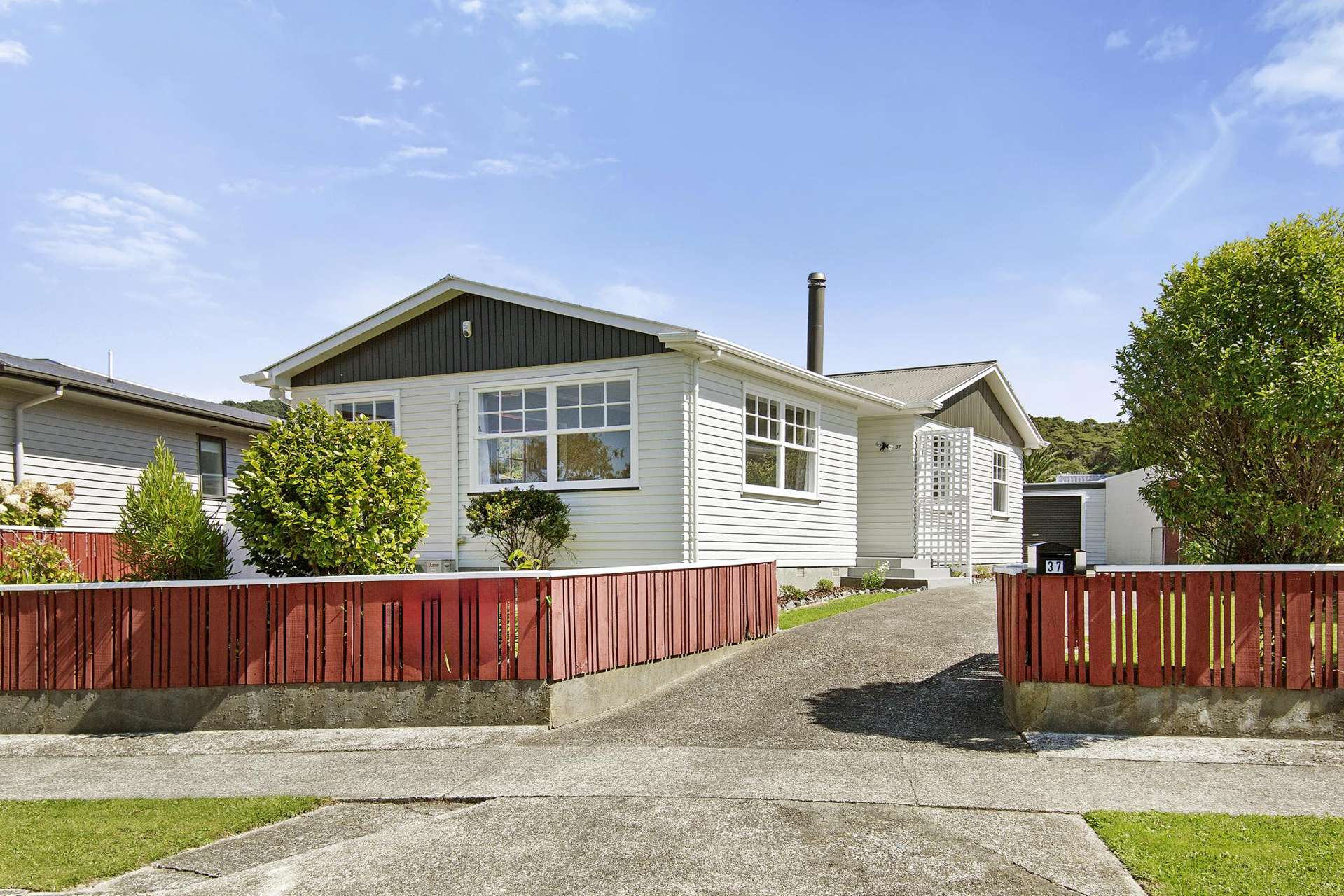 37 Momona Street Wainuiomata_0