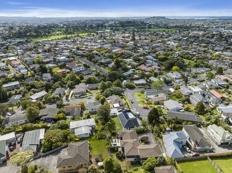 2/5 Goad Crescent Hillsborough_34