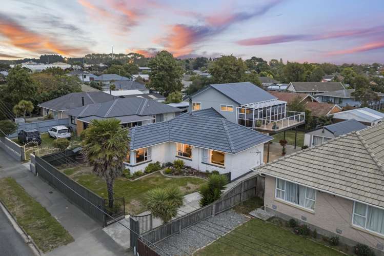 241 Shortland Street Aranui_23