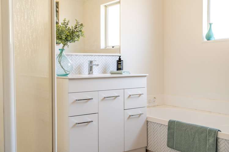 35 Northmeadow Drive Rototuna_22