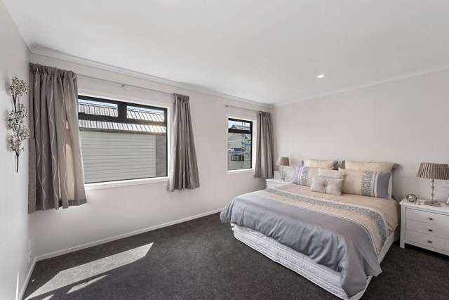 1/15 Jones Crescent Melville_3