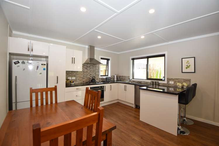 51 Hilton Road Carterton_3