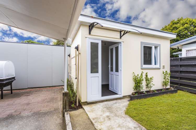 1 Baltimore Crescent Totara Park_11