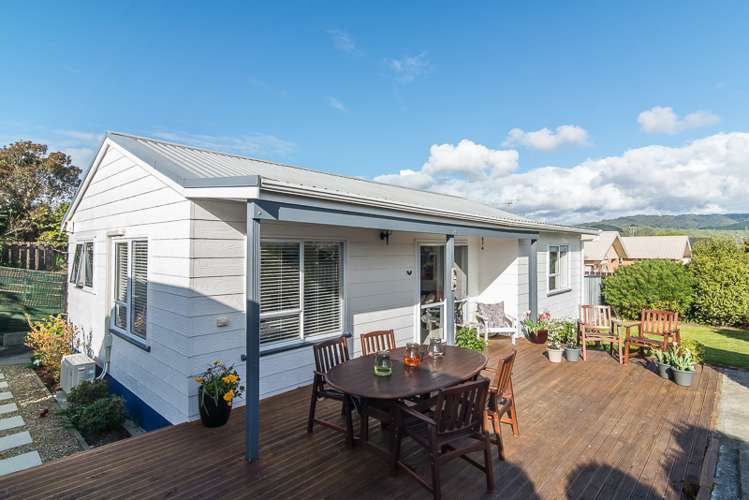 1 Beachwater Grove Paraparaumu Beach_16